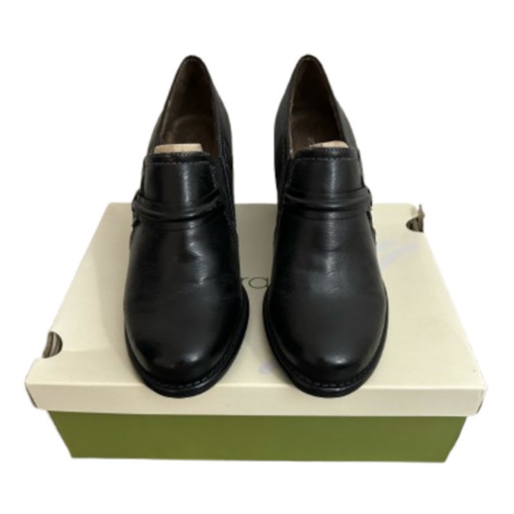 NIB Natural Soul Black Leather Chunky Heel Shoes 7
